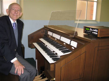 The new organ at Fremantle Church of Christ